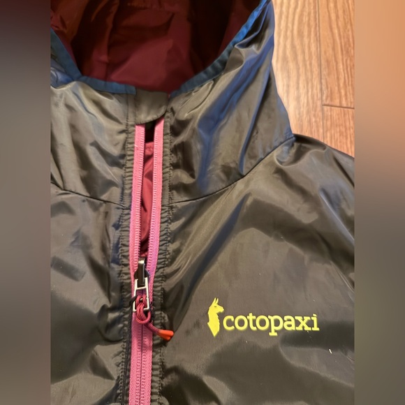 Catopaxi Colorblock Hooded Vest - Picture 6 of 9